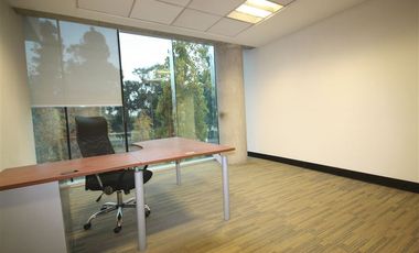 Oficina en Arriendo en Santa María de Manquehue // Universidad Federico Santa María // Carolina Rabat