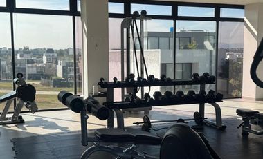 Terreno residencial en venta de 200 m² en Valle Imperial, Coto El Griego, Zapopan. Ideal para construir casa en fraccionamiento privado.