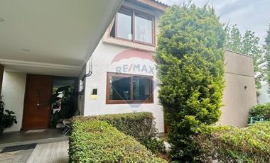 Venta moderna casa en Chicureo