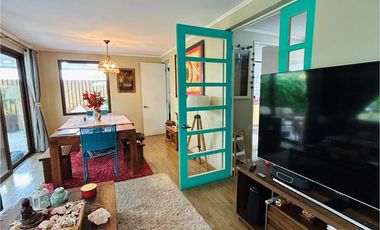 Venta moderna casa en Chicureo