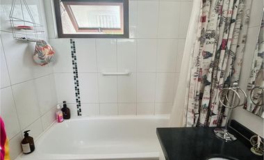 Venta moderna casa en Chicureo