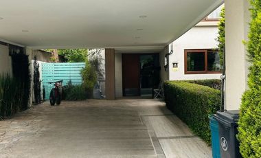 Venta moderna casa en Chicureo