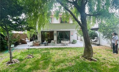 Venta moderna casa en Chicureo