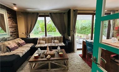 Venta moderna casa en Chicureo