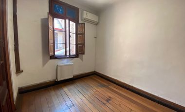 Oficina, metro Manuel Montt, barrio histórico