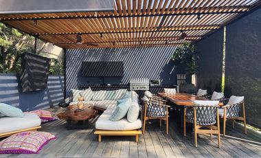 INCREÍBLE CASA A LA VENTA EN EXCLUSIVA EN CALLE CERRADA EN LOMAS HIPÓDROMO (V)