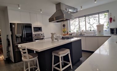 INCREÍBLE CASA A LA VENTA EN EXCLUSIVA EN CALLE CERRADA EN LOMAS HIPÓDROMO (V)