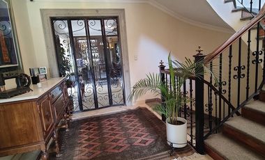 INCREÍBLE CASA A LA VENTA EN EXCLUSIVA EN CALLE CERRADA EN LOMAS HIPÓDROMO (V)