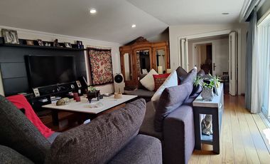 INCREÍBLE CASA A LA VENTA EN EXCLUSIVA EN CALLE CERRADA EN LOMAS HIPÓDROMO (V)