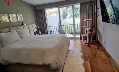 INCREÍBLE CASA A LA VENTA EN EXCLUSIVA EN CALLE CERRADA EN LOMAS HIPÓDROMO (V)