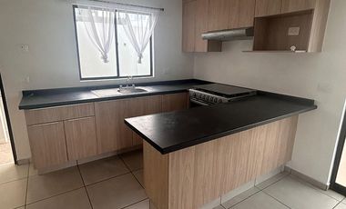 SE VENDE CASA EN FRACCIONAMIENTO ADAMAR