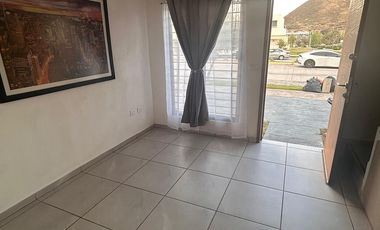 SE VENDE CASA EN FRACCIONAMIENTO ADAMAR