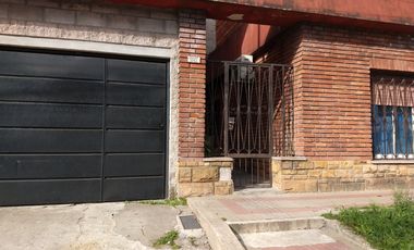 Alquiler PH 3 Ambientes con Patio en Morón.