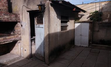 Alquiler PH 3 Ambientes con Patio en Morón.