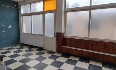 Alquiler PH 3 Ambientes con Patio en Morón.