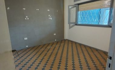 Alquiler PH 3 Ambientes con Patio en Morón.