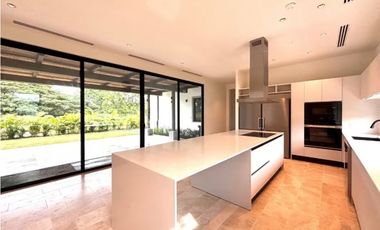 VENTA DE CASA EN RIVERSIDE BUENAVENTURA