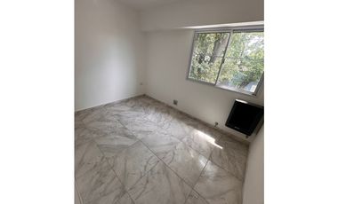 VENTA PH 2 AMBIENTES CON PATIO