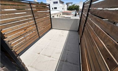 VENTA PH 2 AMBIENTES CON PATIO