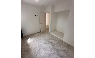 VENTA PH 2 AMBIENTES CON PATIO
