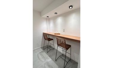 3 ambientes a la calle balcón.  Nuevo. Categoría Z/ Plaza Colón