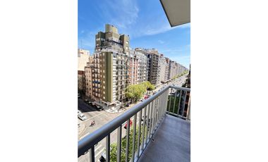 3 ambientes a la calle balcón.  Nuevo. Categoría Z/ Plaza Colón