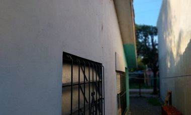 ALQUILER CASA 2 AMB. COCH. PATIO . LA UNION-EZEIZA