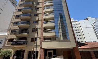 Departamento en venta c/ cochera en La Plata