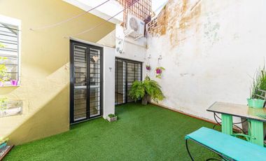 VENTA CASA 2 DORMITORIOS GRANADERO BAIGORRIA PATIO