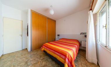 VENTA CASA 2 DORMITORIOS GRANADERO BAIGORRIA PATIO