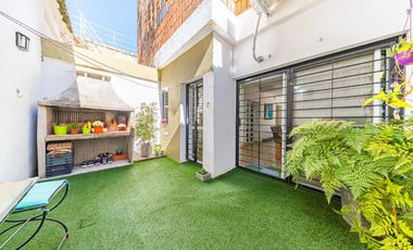 VENTA CASA 2 DORMITORIOS GRANADERO BAIGORRIA PATIO