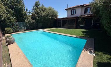 VENTA CASA 4 D 3 B   CHICUREO NORTE