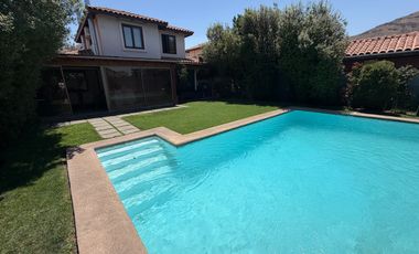 VENTA CASA 4 D 3 B   CHICUREO NORTE