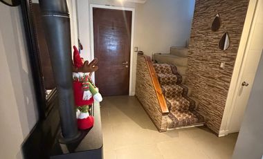 VENTA CASA 4 D 3 B   CHICUREO NORTE