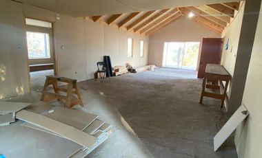 SE VENDE PARCELA CON CASA EN OBRA GRUESA