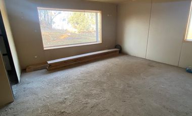 SE VENDE PARCELA CON CASA EN OBRA GRUESA