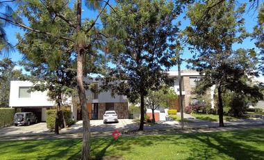 CASA DE LUJO EN VENTA O RENTA EN EL ALCAZAR - ANDARES