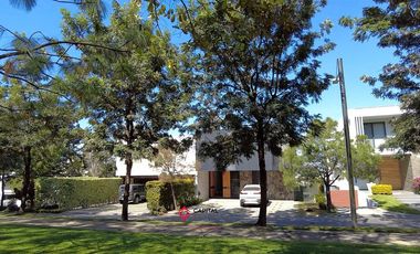 CASA DE LUJO EN VENTA O RENTA EN EL ALCAZAR - ANDARES