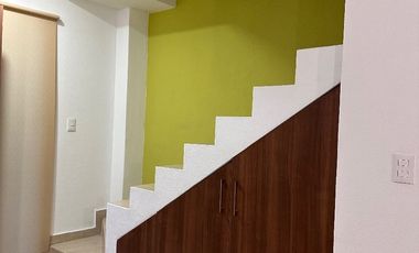 RENTO CASA EN COLINA ESMERALDA  $23,000