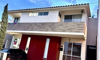 RENTO CASA EN COLINA ESMERALDA  $23,000