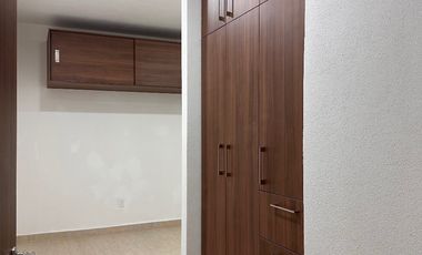 RENTO CASA EN COLINA ESMERALDA  $23,000