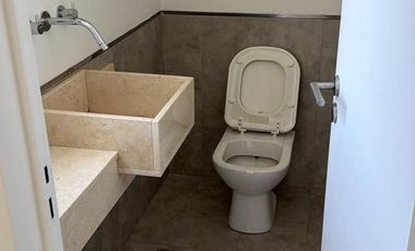 Departamento Barrio Chateau 2 dorm/ Patio y cochera!!!