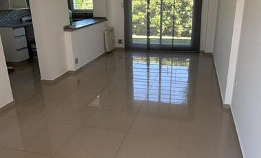 Departamento Barrio Chateau 2 dorm/ Patio y cochera!!!