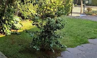 Casa en Arriendo en Cercana a Manquehue Norte, colegios Alianzas Francesas, La Maissonette, Colegio Suizo