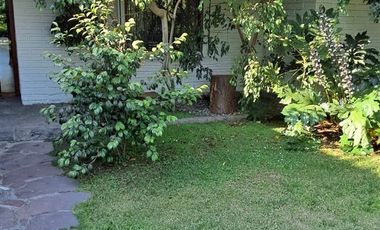 Casa en Arriendo en Cercana a Manquehue Norte, colegios Alianzas Francesas, La Maissonette, Colegio Suizo