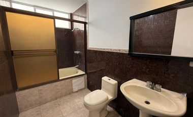 Alquiler De Dpto De 73 M2 En 3Er Piso A Espaldas De La Av. La Marina, La Perla