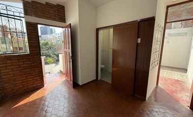 Alquiler De Dpto De 73 M2 En 3Er Piso A Espaldas De La Av. La Marina, La Perla