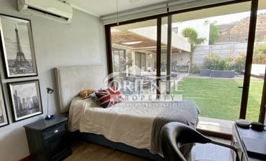 LUMINOSA Y MODERNA CASA CONDOMINIO LOS BOSQUES PIEDRA ROJA