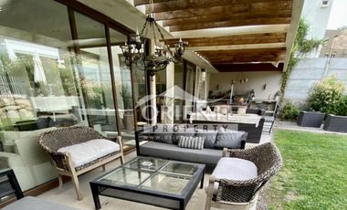 LUMINOSA Y MODERNA CASA CONDOMINIO LOS BOSQUES PIEDRA ROJA