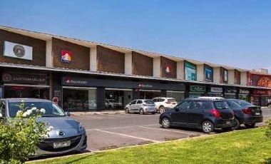 Arriendo Local Comercial en  Strip Center